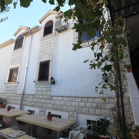 Apartments Sustic Kastela Exterior photo