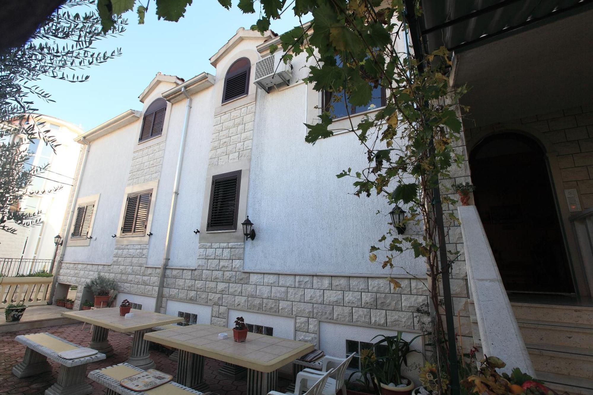 Apartments Sustic Kastela Exterior photo