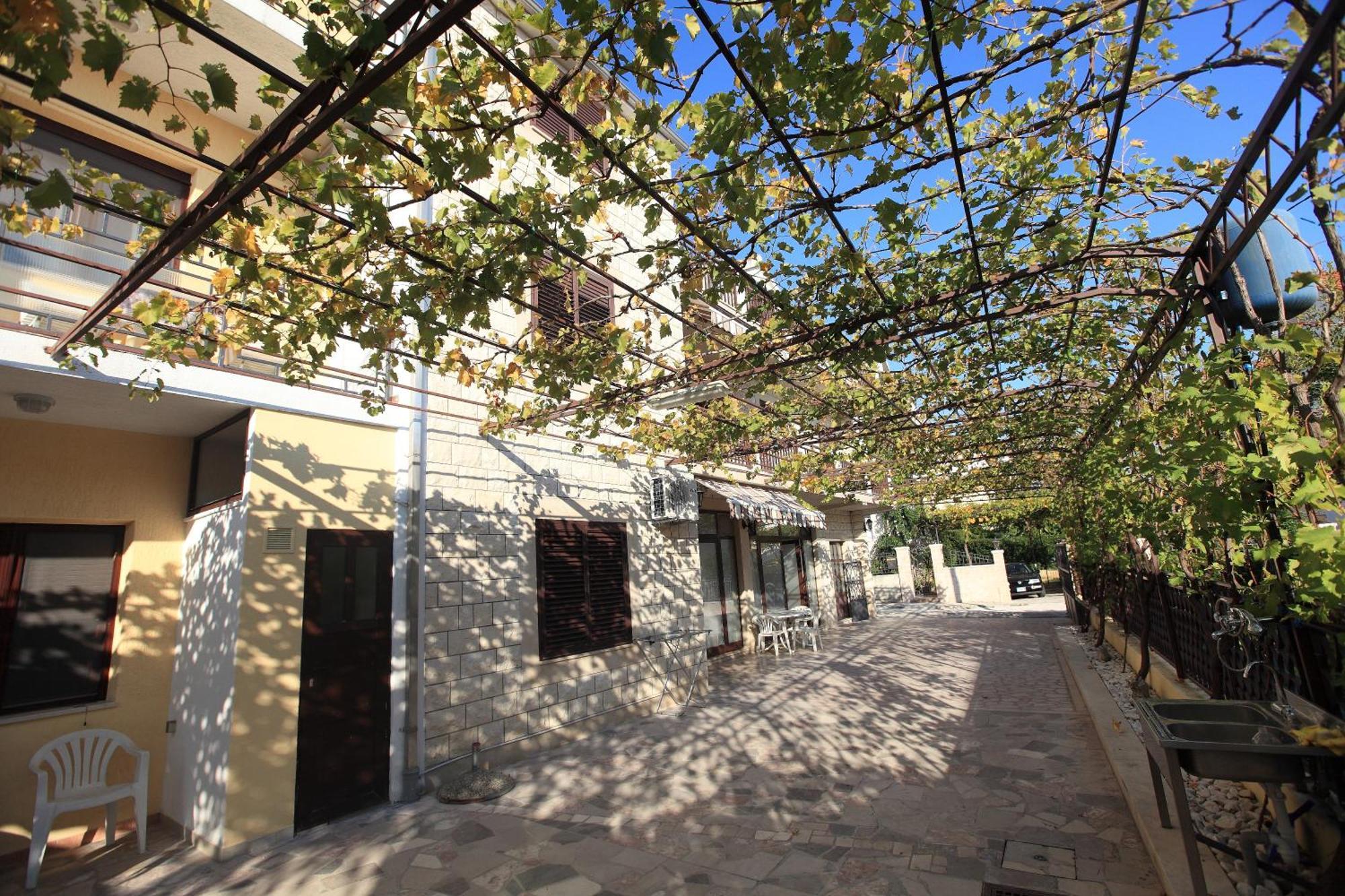 Apartments Sustic Kastela Exterior photo